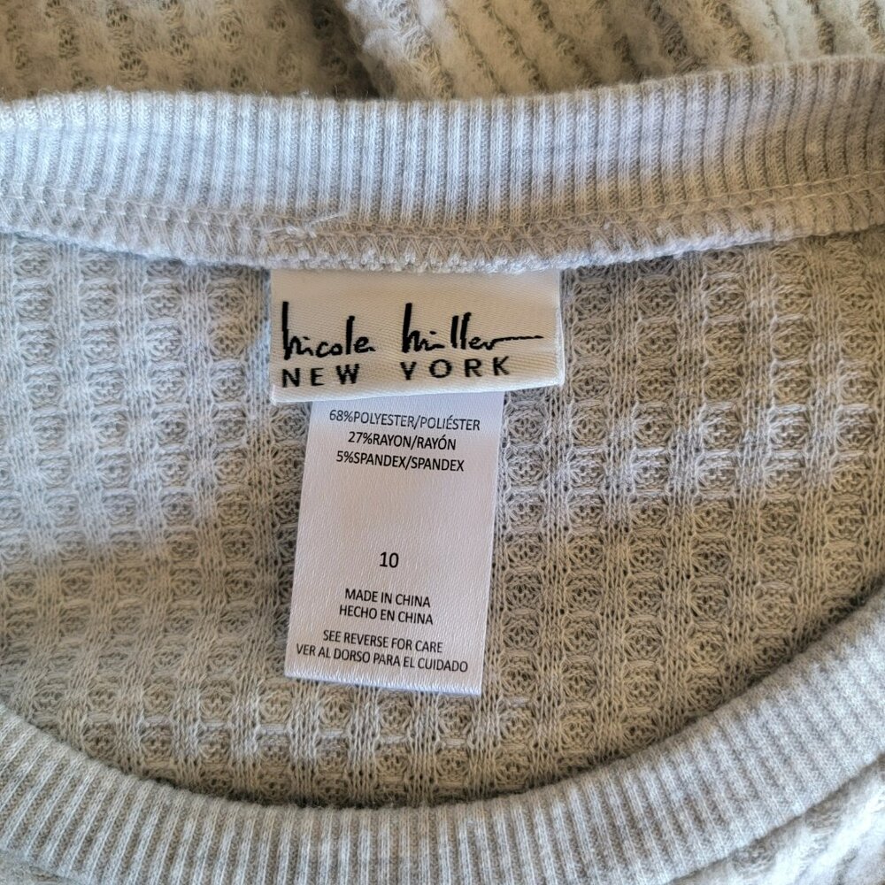 Nicole Miller New York Top Girls 10 Light Gray Ruffle Sleeve Cozy Casual Sweater
